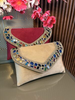 Noor Ratna Clutch