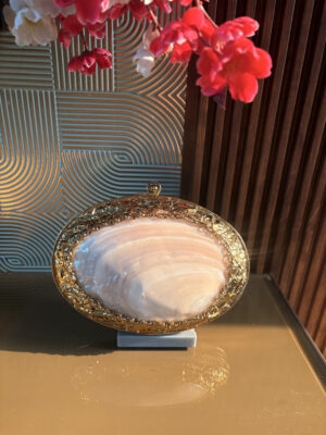Ochid Shell MOP Clutch