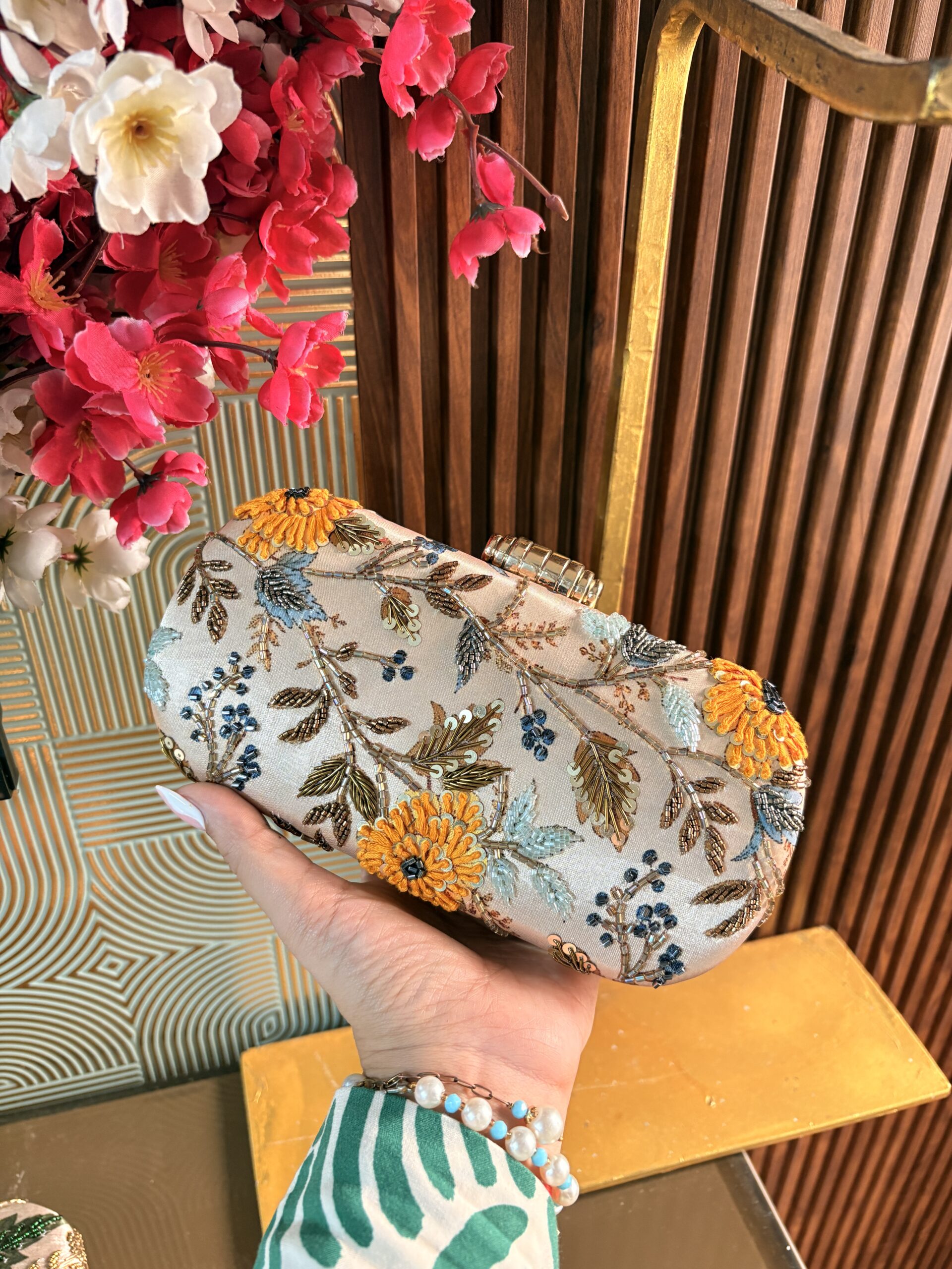 Basanti Clutch - Image 2