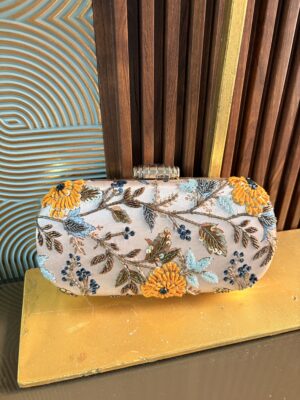 Basanti Clutch