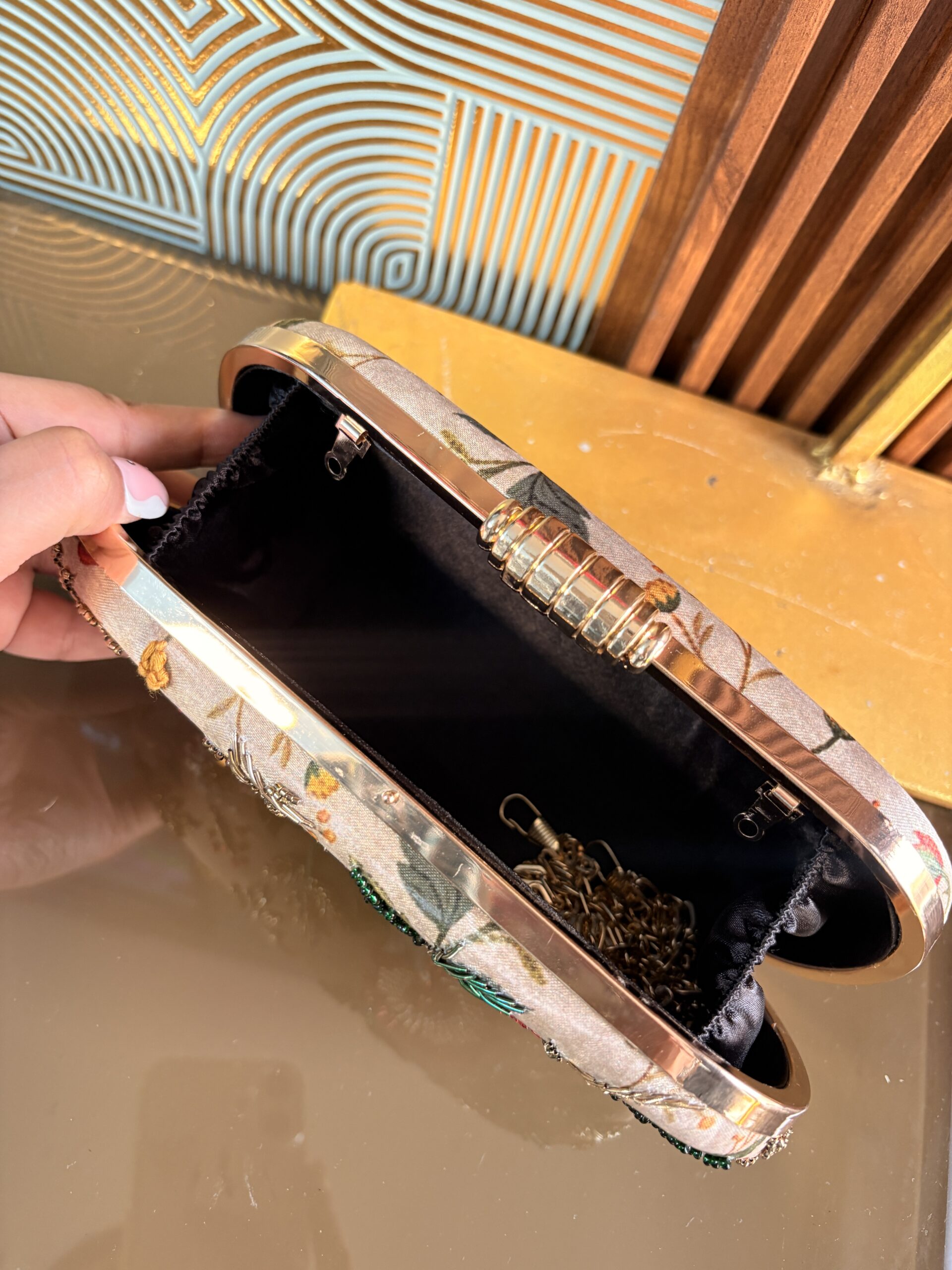 Gulbagh Clutch - Image 5